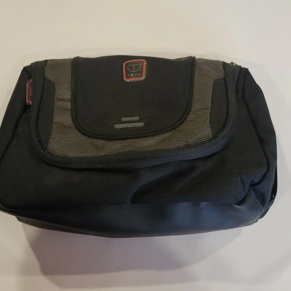 Tumi T-Tech 6791D Gray Nylon Presidio Doyle Hanging Travel Toiletry Case Kit Bag